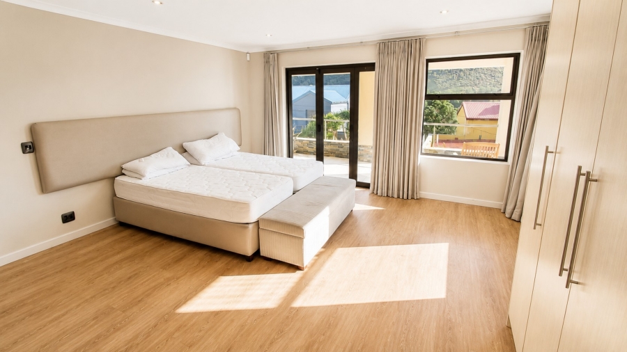4 Bedroom Property for Sale in Admirals Kloof Western Cape
